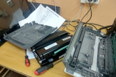 lexmark e260dn застревает бумага.