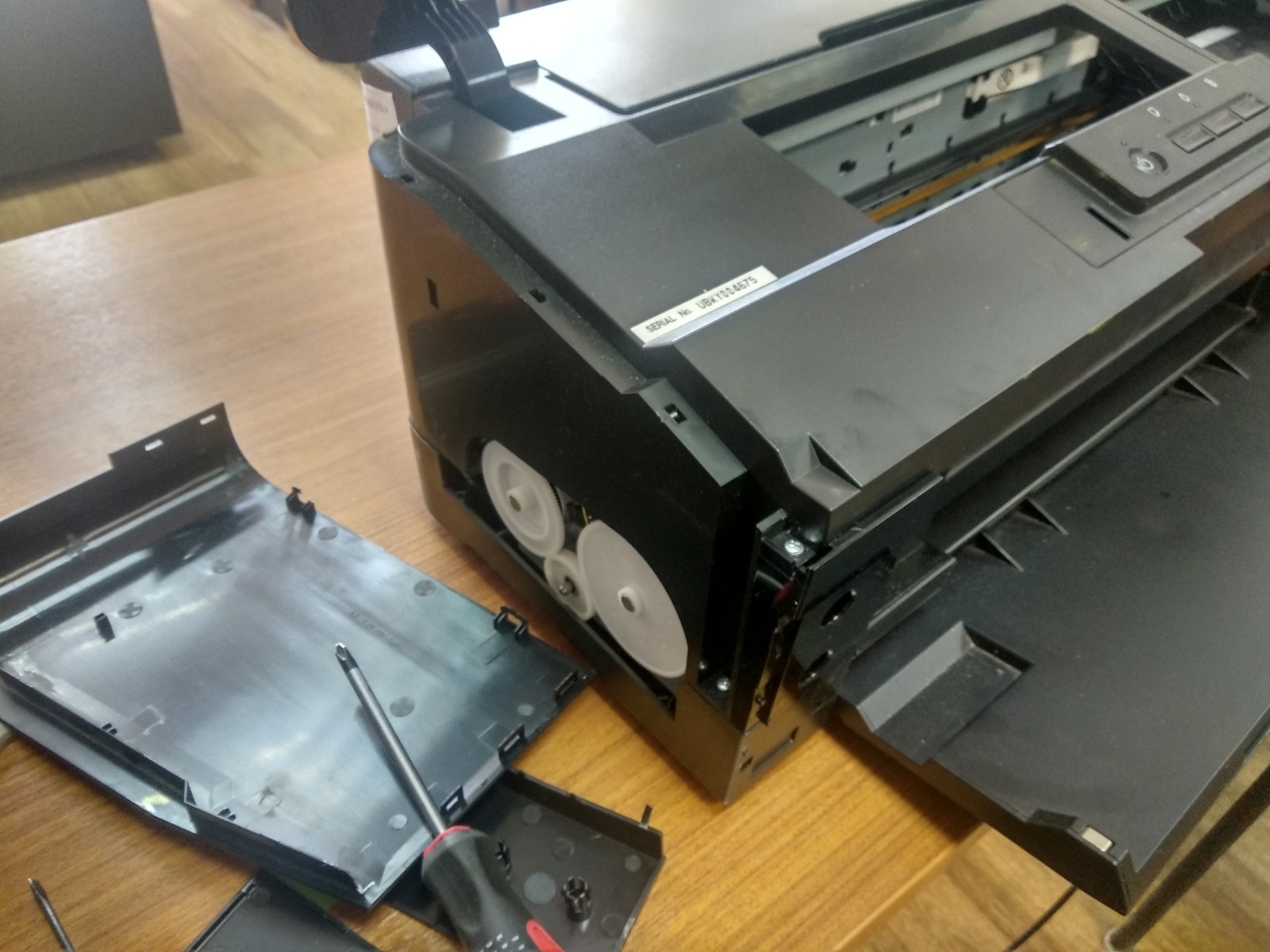 Epson l1800 не захватывает бумагу. Белые листы.